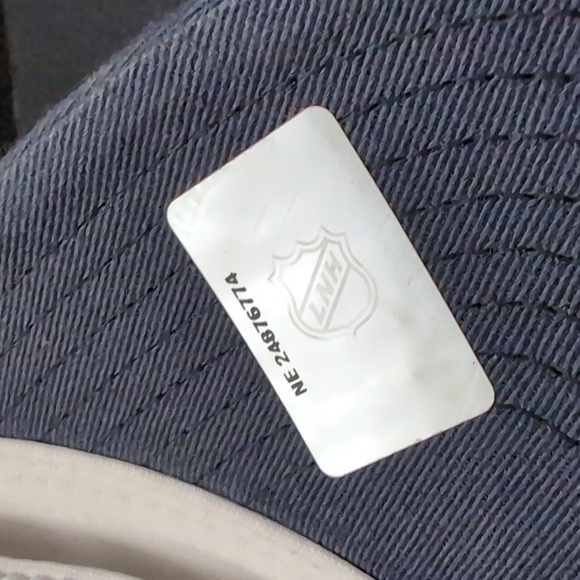 Reebok, NHL Montreal Canadiens Blue Mesh Snapback Sports Hat. - Picture 11 of 11